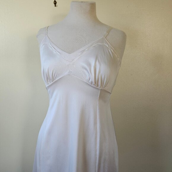 Vintage Adona J.C. Penney 70s White Nylon Short Slip Dress ILGWU Size 38 Medium - Picture 1 of 6